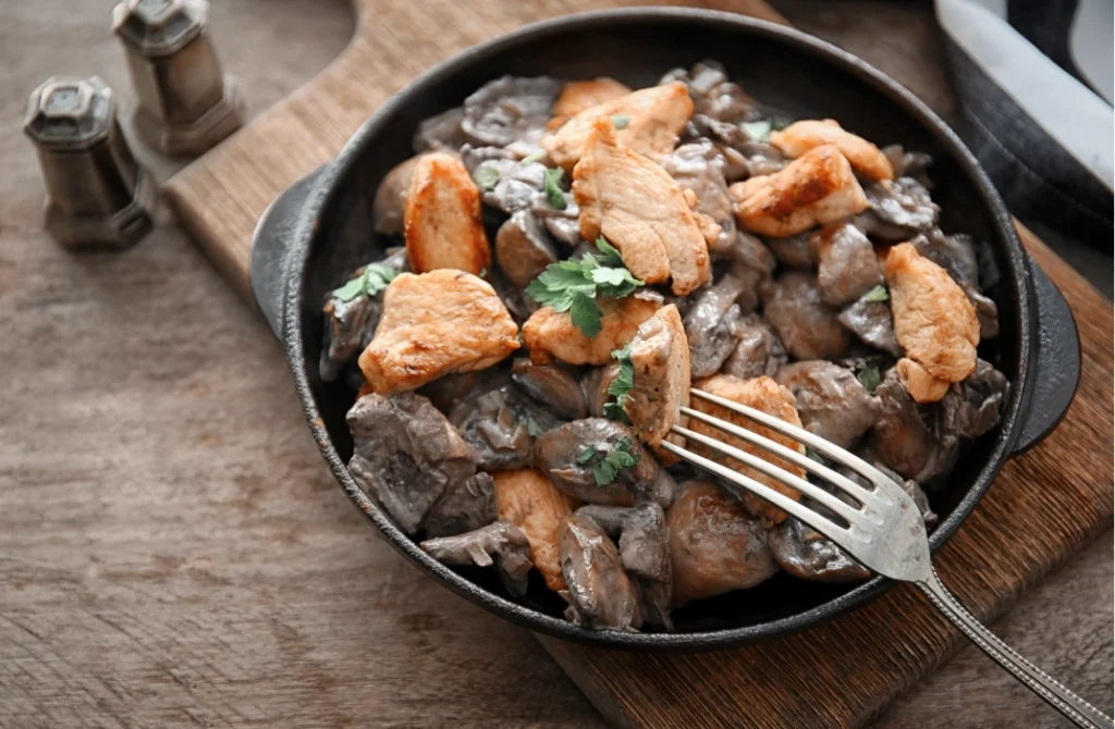 Champignons Rezepte – Vielfältige Zubereitungen von gefüllten Pilzen bis hin zu cremigen Pasta-Gerichten